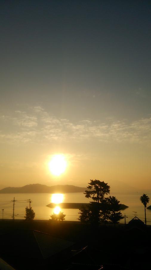 โรงแรมบีช ไซด์ คะชิมะโซะ Tonosho  ภายนอก รูปภาพ