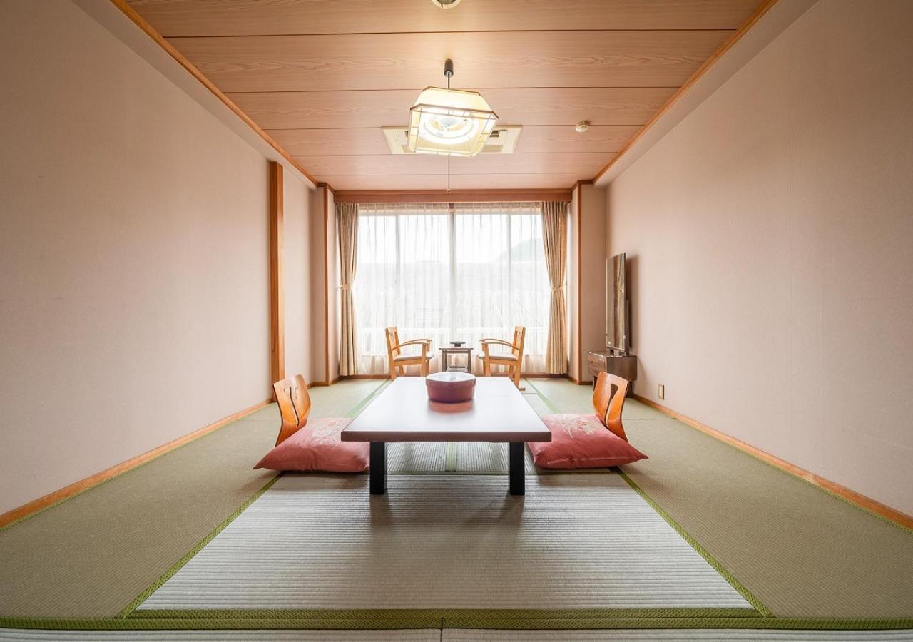 โรงแรมบีช ไซด์ คะชิมะโซะ Tonosho  ภายนอก รูปภาพ